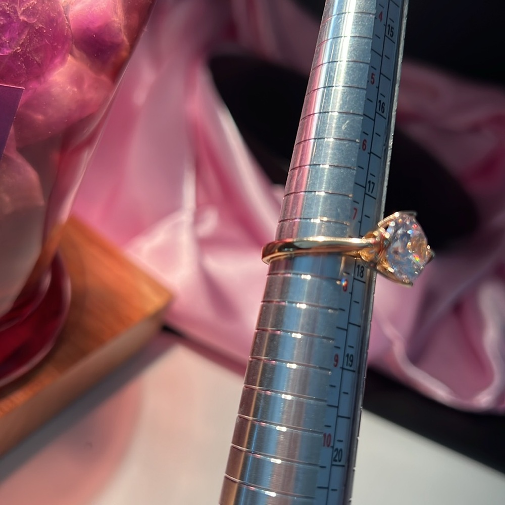 18k GP Large HIGH QUALITY CZ Solitaire Ring SZ 7.75 - Picture 9 of 14